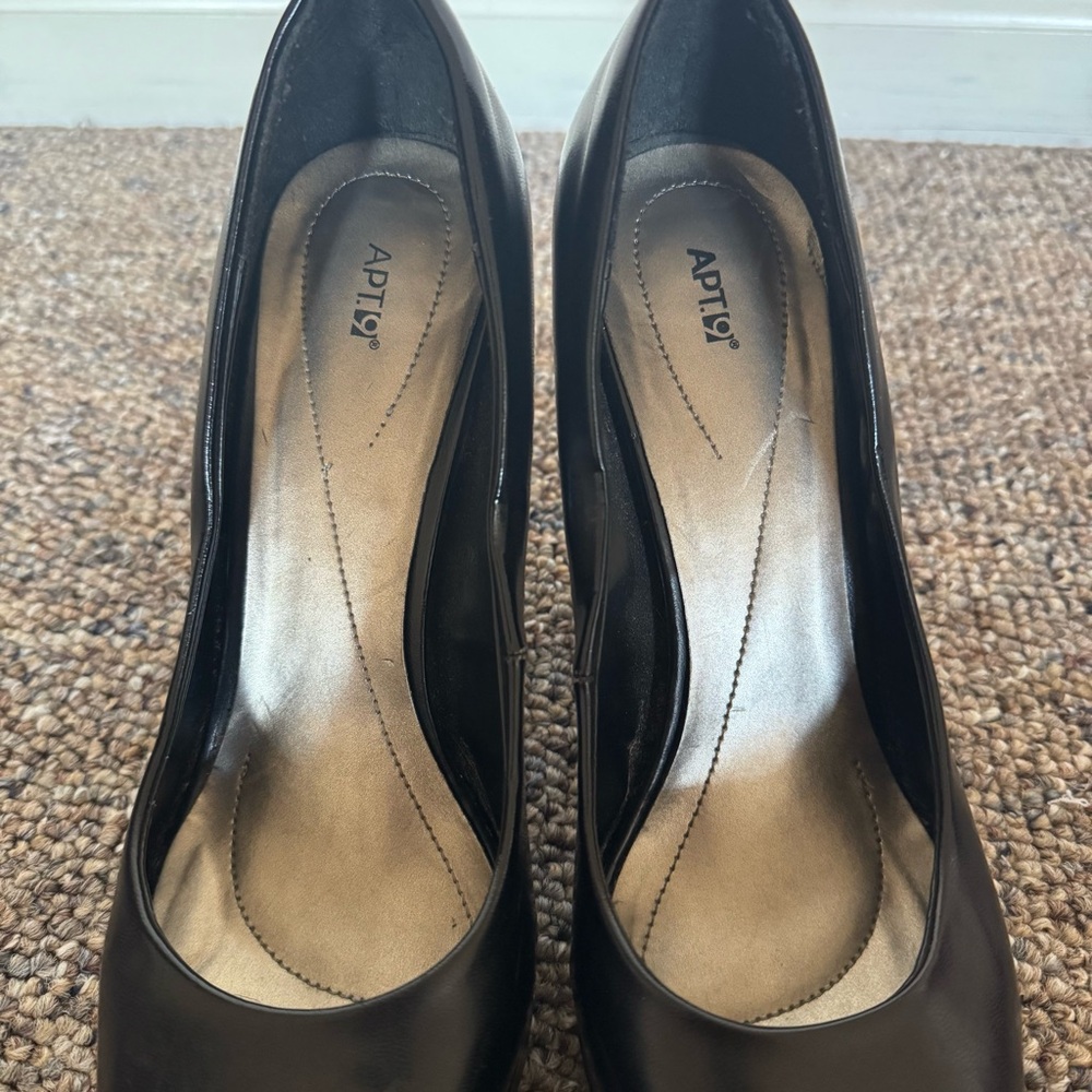 Apt. 9 Black Pumps‎ Leather platform Heels Size 9.5 closed toe - Picture 2 of 5
